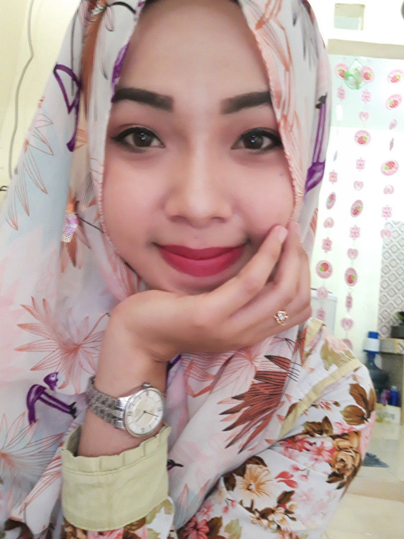 Resti Aningsih profile icon