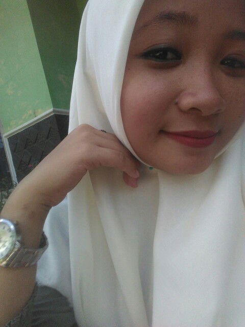 indah ayyu profile icon