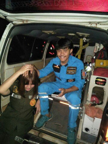 แป๊ะ '  ยิ้ม profile icon