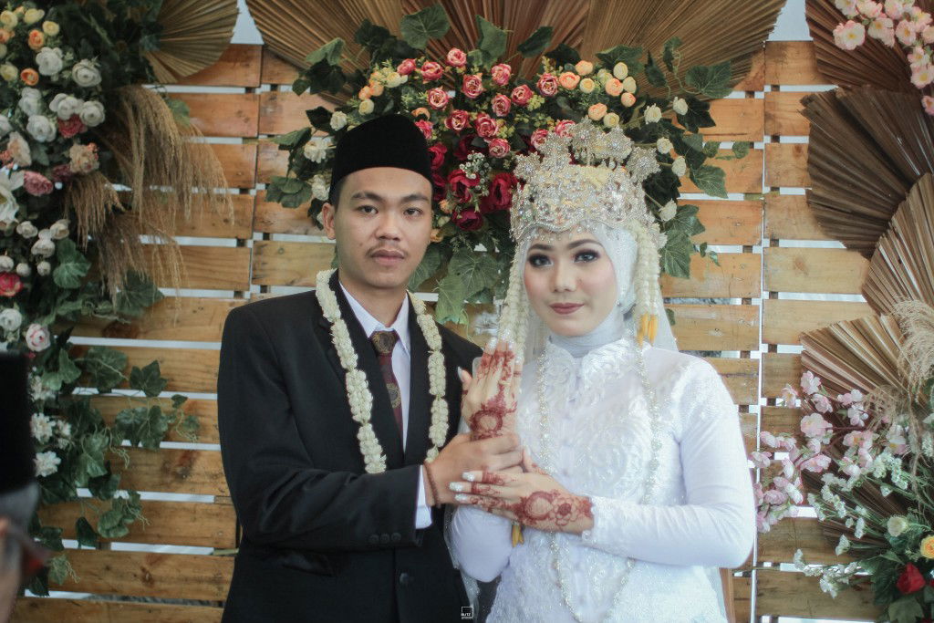 Adella Yulianita profile icon