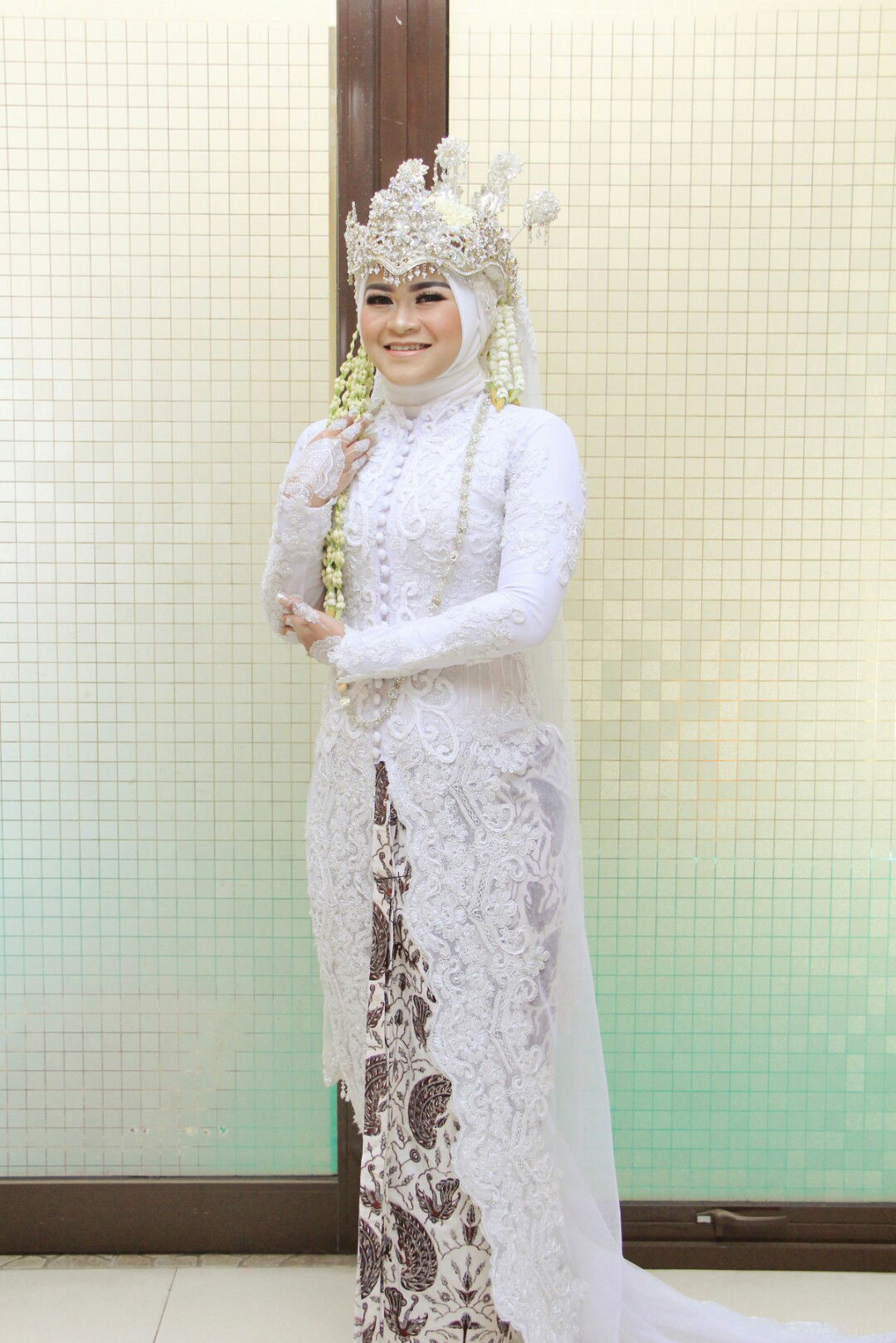 denia lestari profile icon