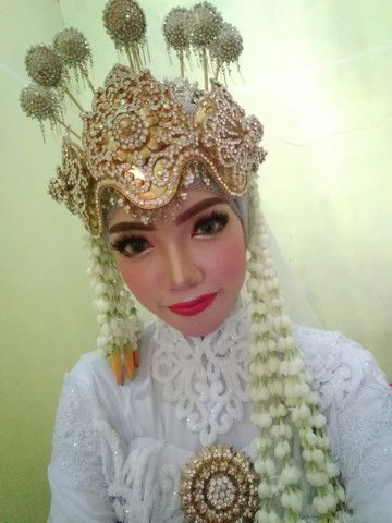 Ayu Soraya profile icon