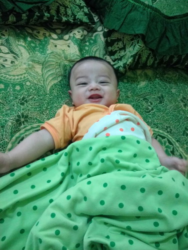 bayi 3 bulan belum miring