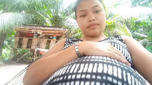8 months preggy ?