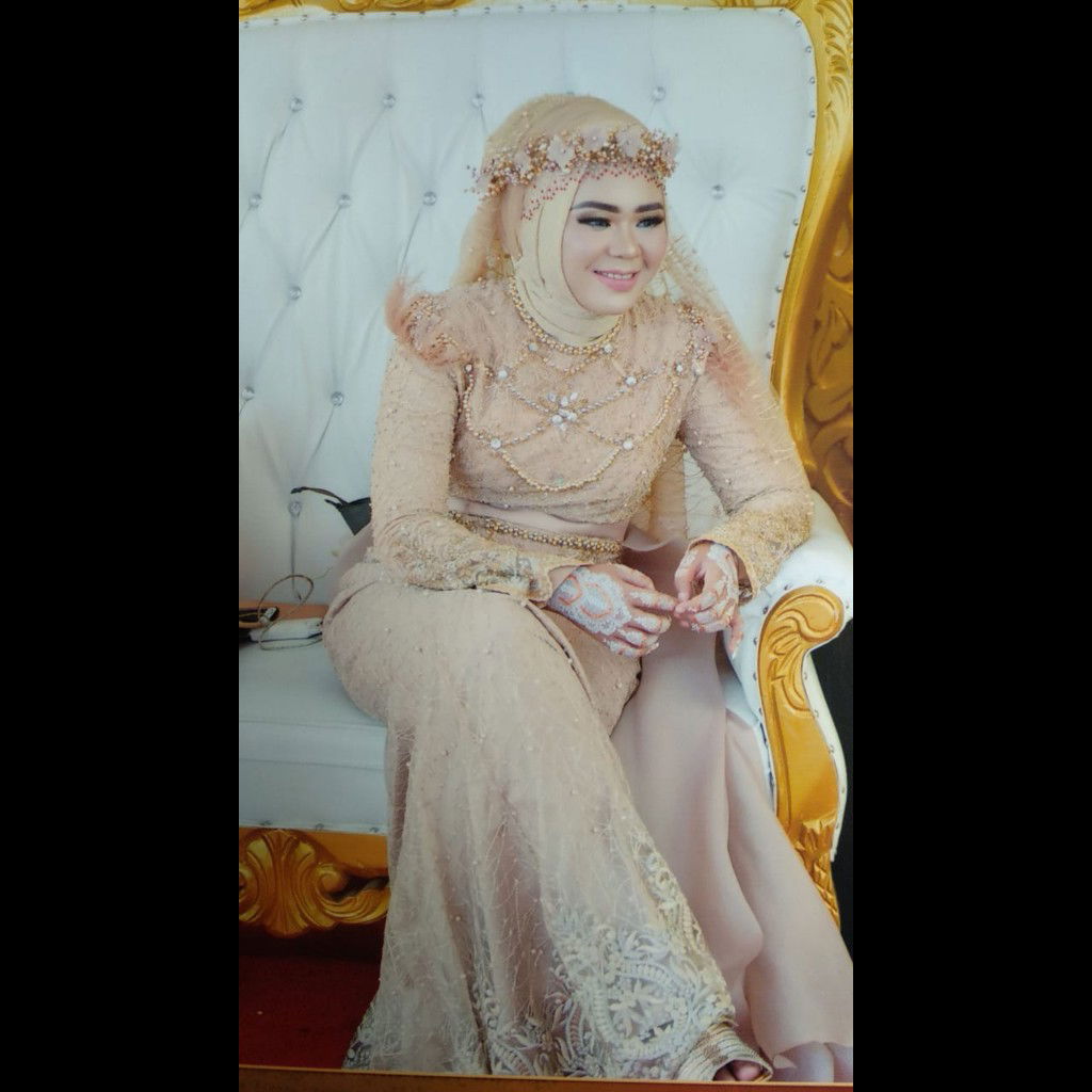 merli rosyana profile icon