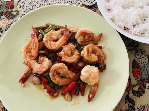 กุ้งผัดพริกขี้หนูสวนจ้า