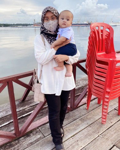 Farhanah Amiera profile icon