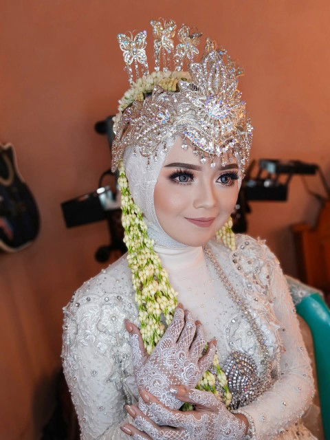 Why Dewi profile icon