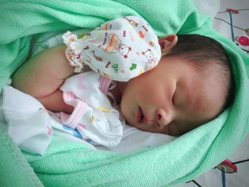 น้องโบนัส คลอดได้ 5 วัน