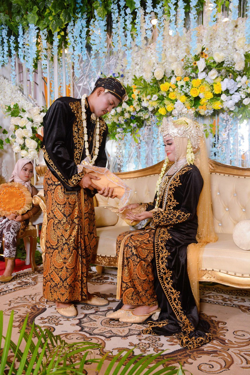 Indah Liana Sari profile icon