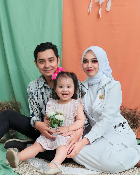 Eka Sulistiaty profile icon