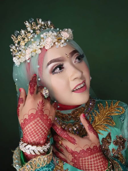 puput istiana profile icon