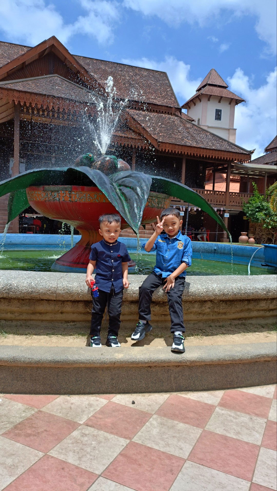 Suziana Zakaria profile icon