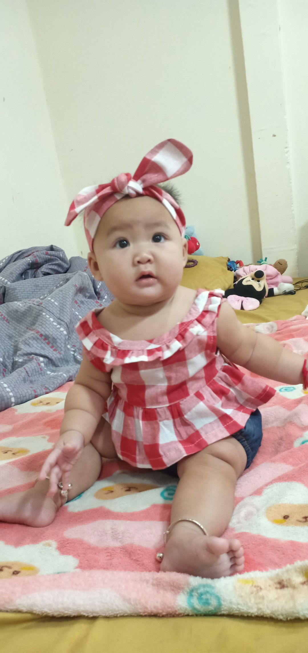 Bee Love profile icon