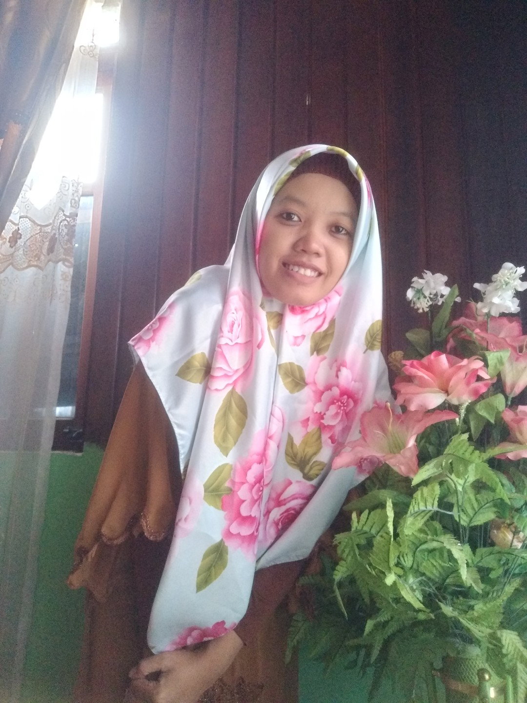 Binti Zuhro profile icon