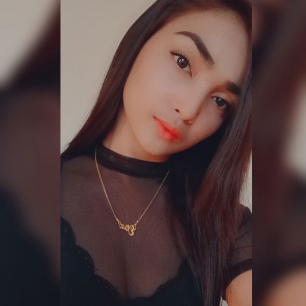 eliz lorenzo profile icon