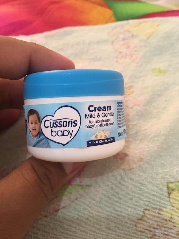 Apakah ada yg pake baby cream ini kah?