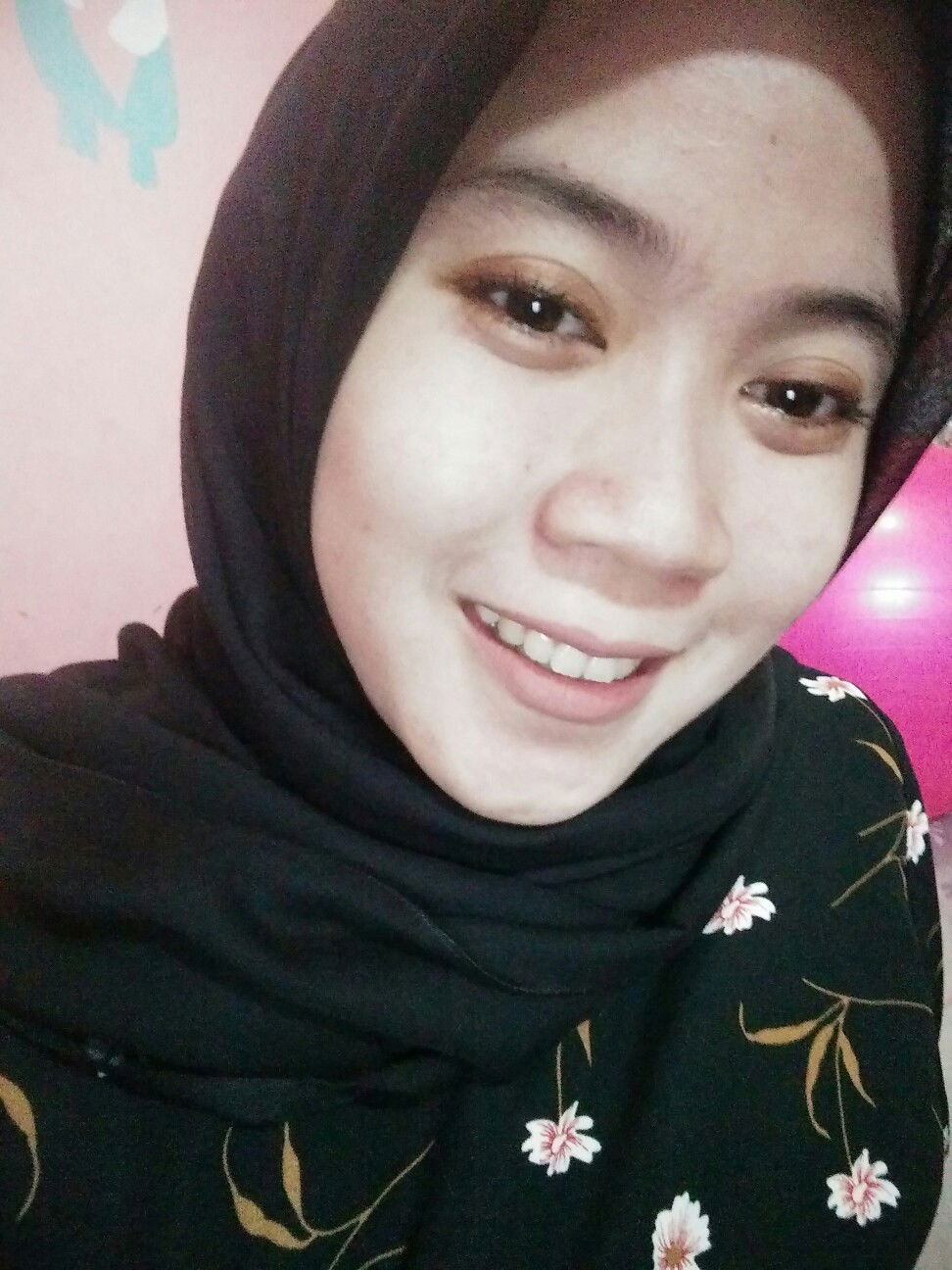 Dela Aprianti profile icon