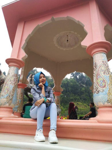 Lizza Ma'unatun N profile icon