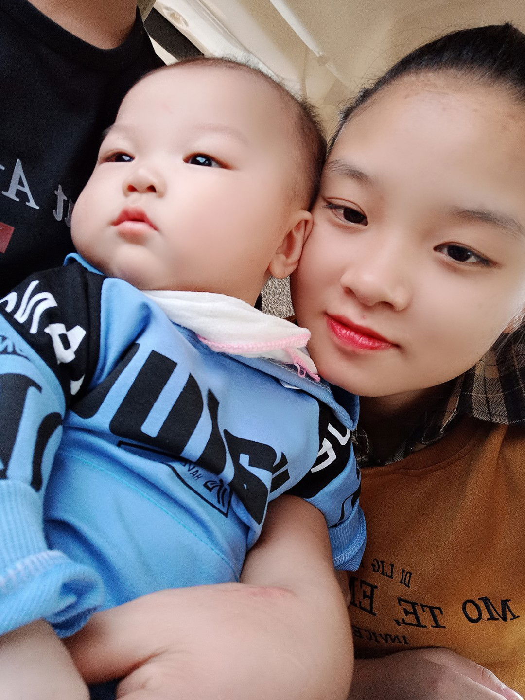 Nguyễn Hằng profile icon