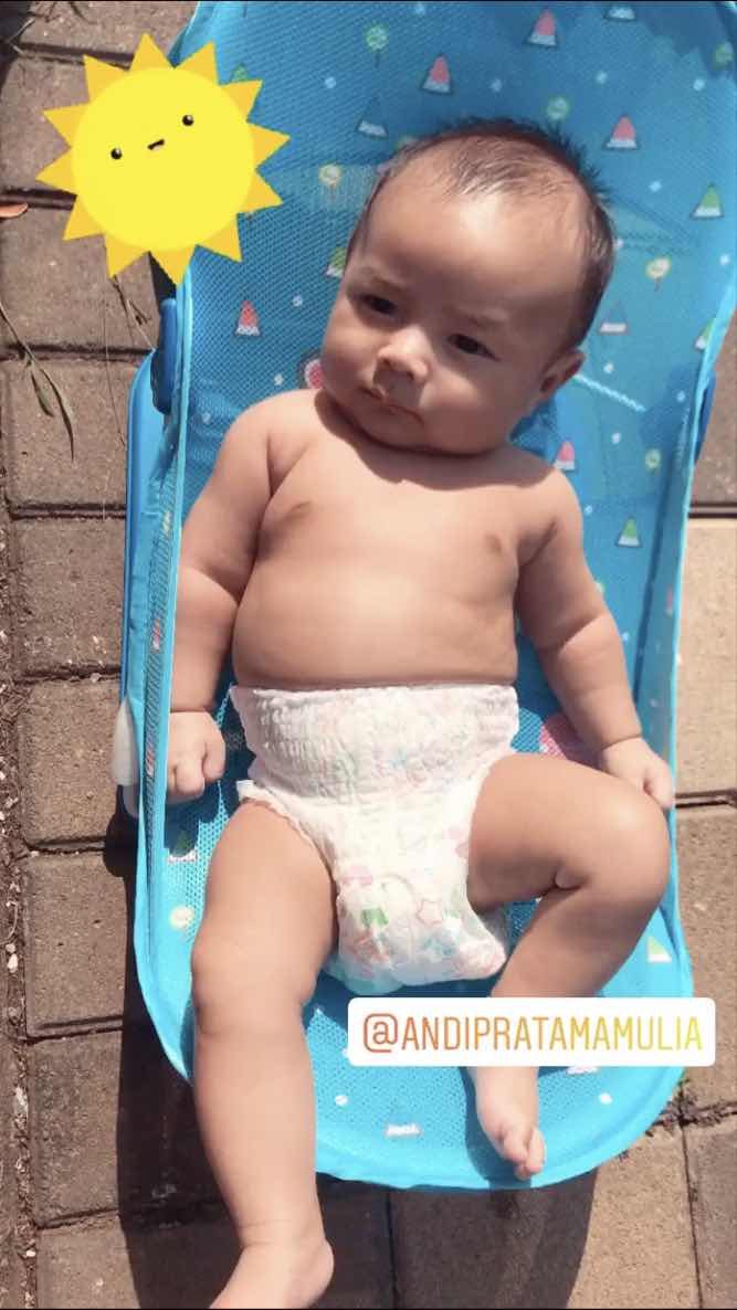 Menjemur bayi diPagi hari