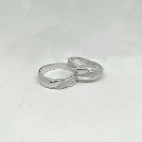 Saenada Iin profile icon