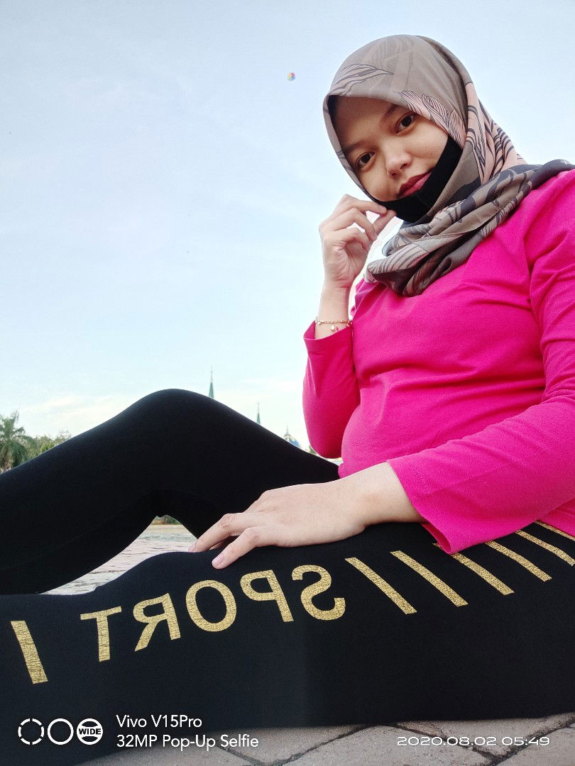 Shella hakiki fajariah profile icon