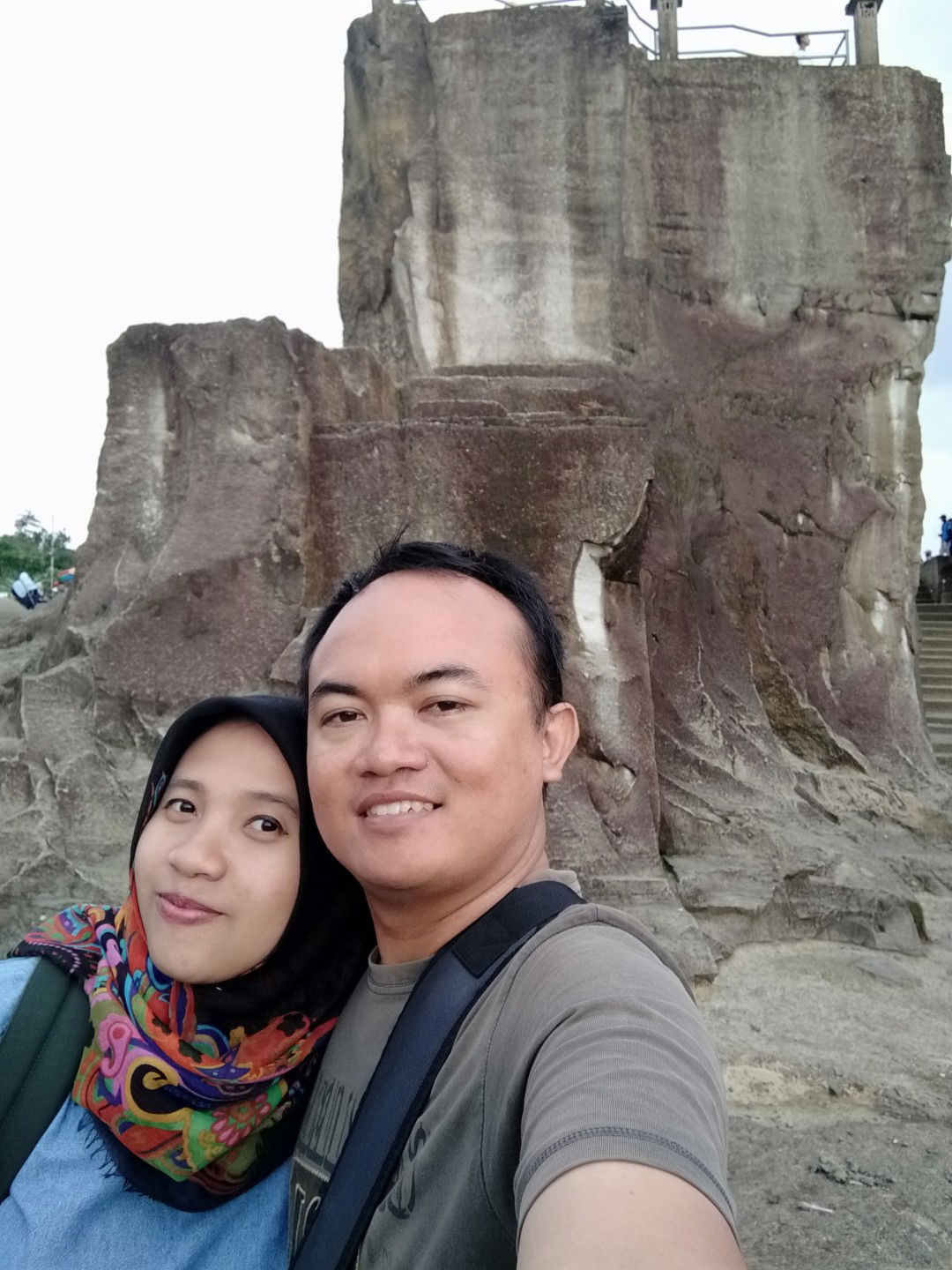 adin novitasari profile icon