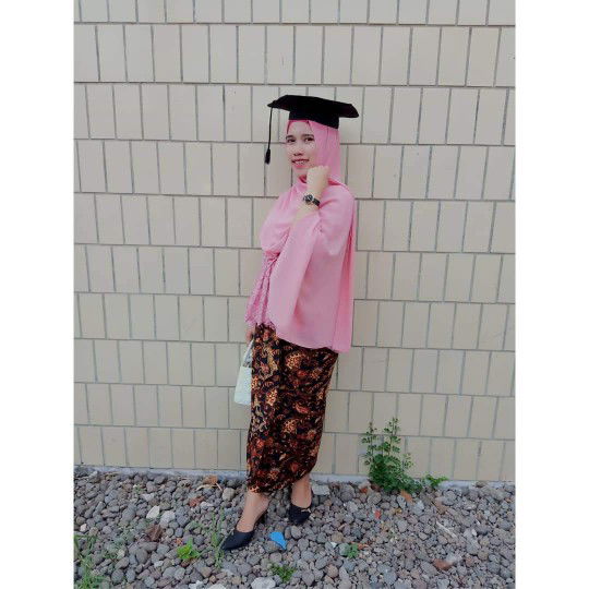 nana hikmah profile icon