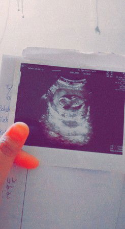 Ratnayuliaa profile icon