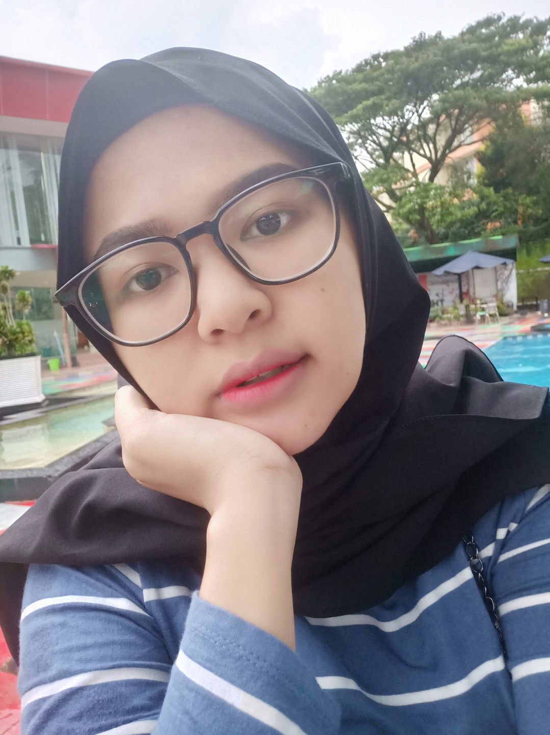 Avini Julianthy profile icon