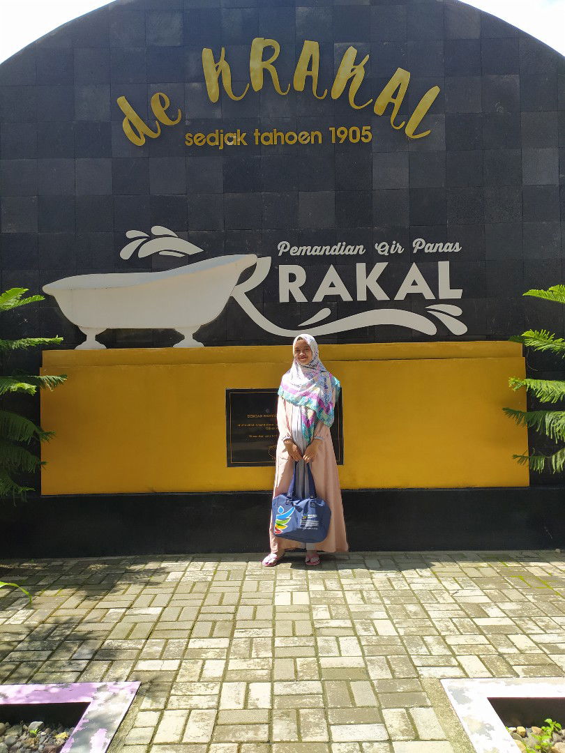 retno noviana profile icon