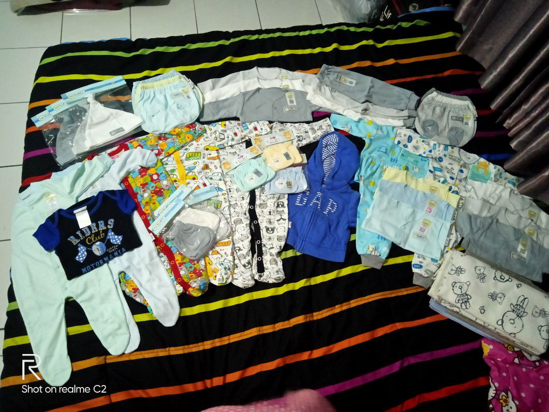 perlengkapan baju baby