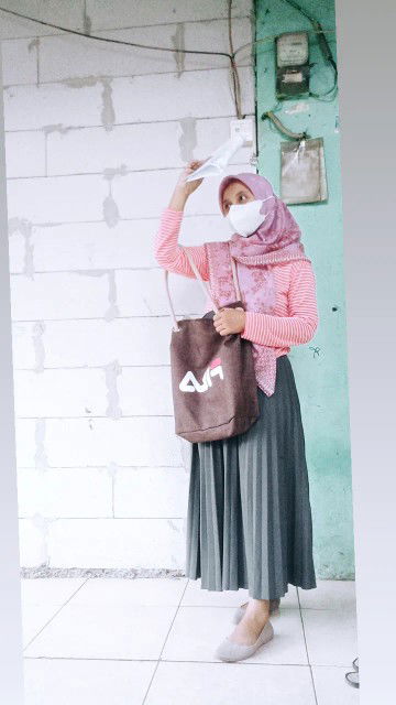 ria anggraeni profile icon