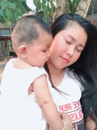 น้องอาย