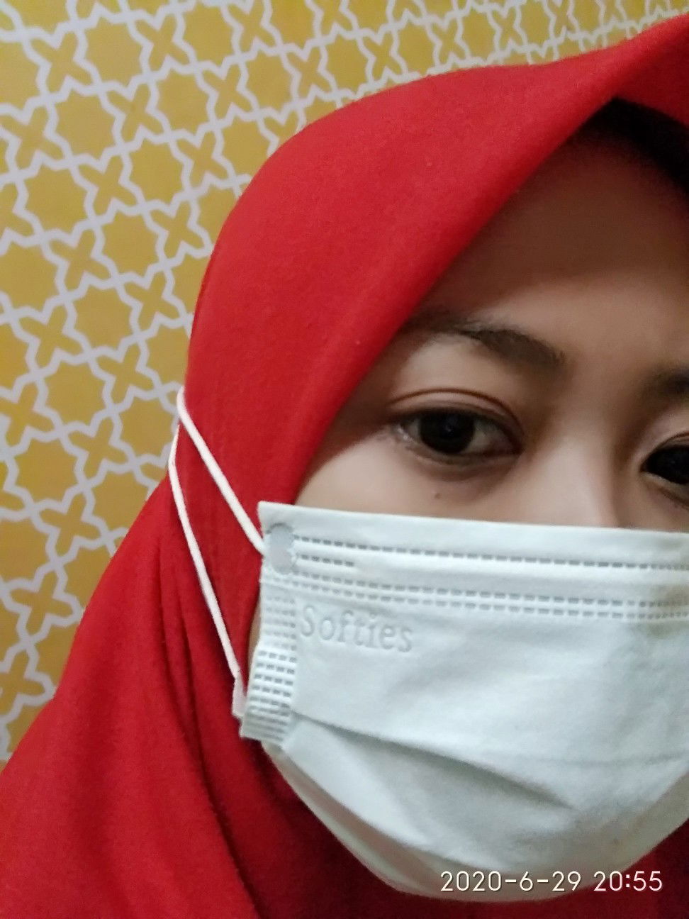 tri cahyani profile icon