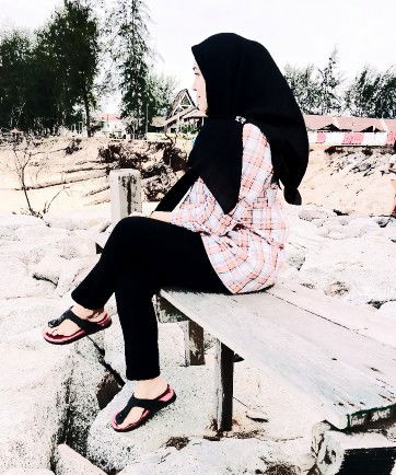 Siti Nur Faezah profile icon