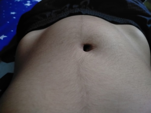 ตรงนูนๆใต้สะดือนี้คือลูกใช่มั้ยค่ะ