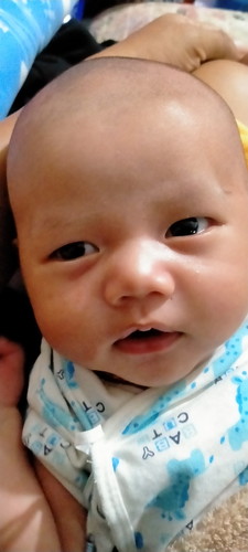 ตอนนี้น้องได้1เดือน1อาทิตย์ไม่นอนเลยบางคืนตั้งเเต่1ทุ่มยั้นเที่ยงคืนไม่ยอมนอนเเม่ง่วงเป็นเเบยนี่ทุกคืน