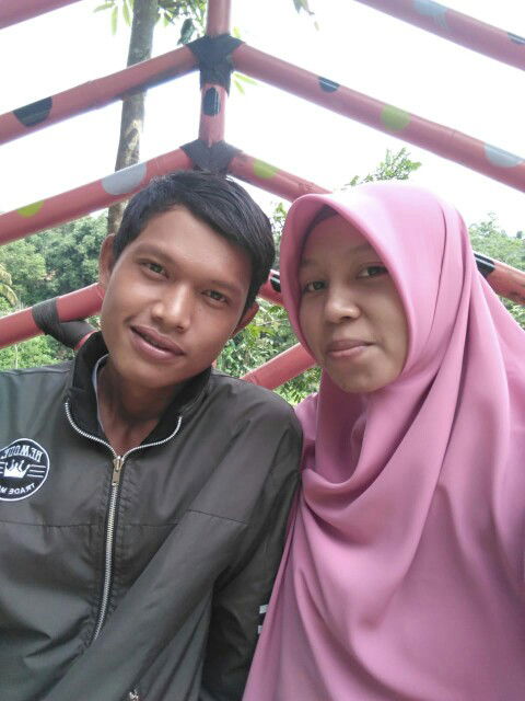 Ninin Purwaningsih profile icon