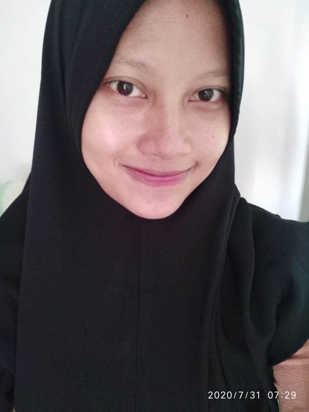 Putri Ratna profile icon