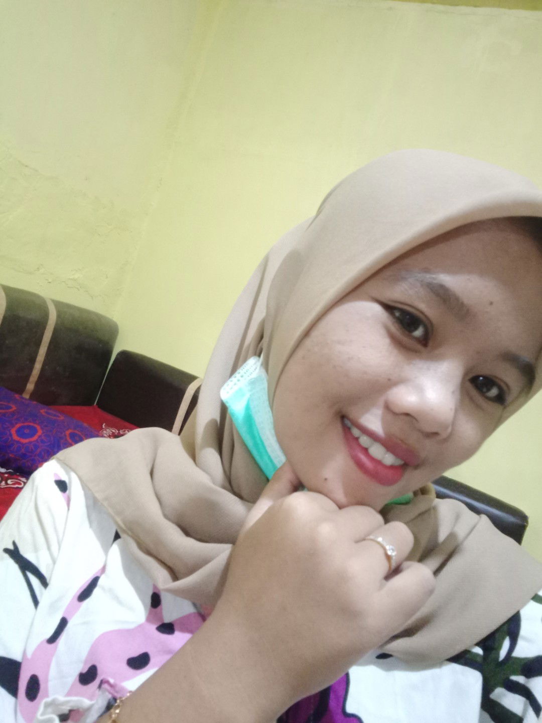 Titi Lestari profile icon