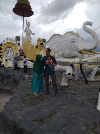 Ermilia Wati profile icon