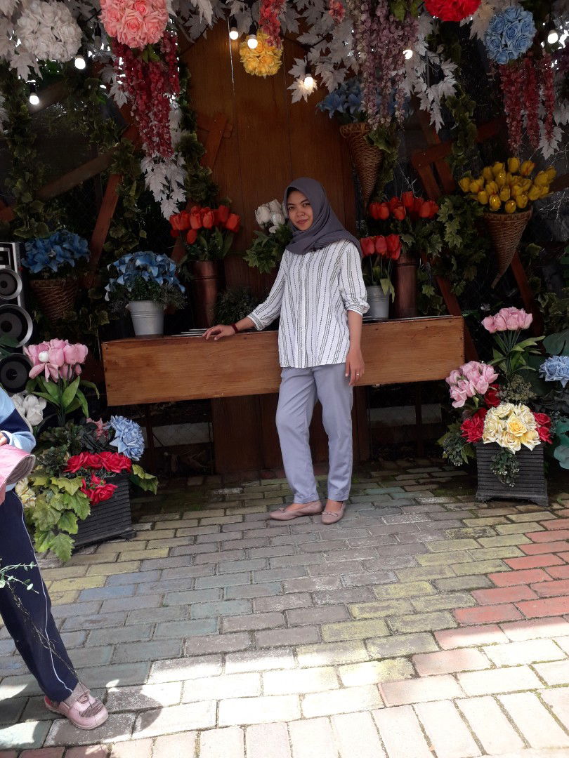 eka binawati profile icon