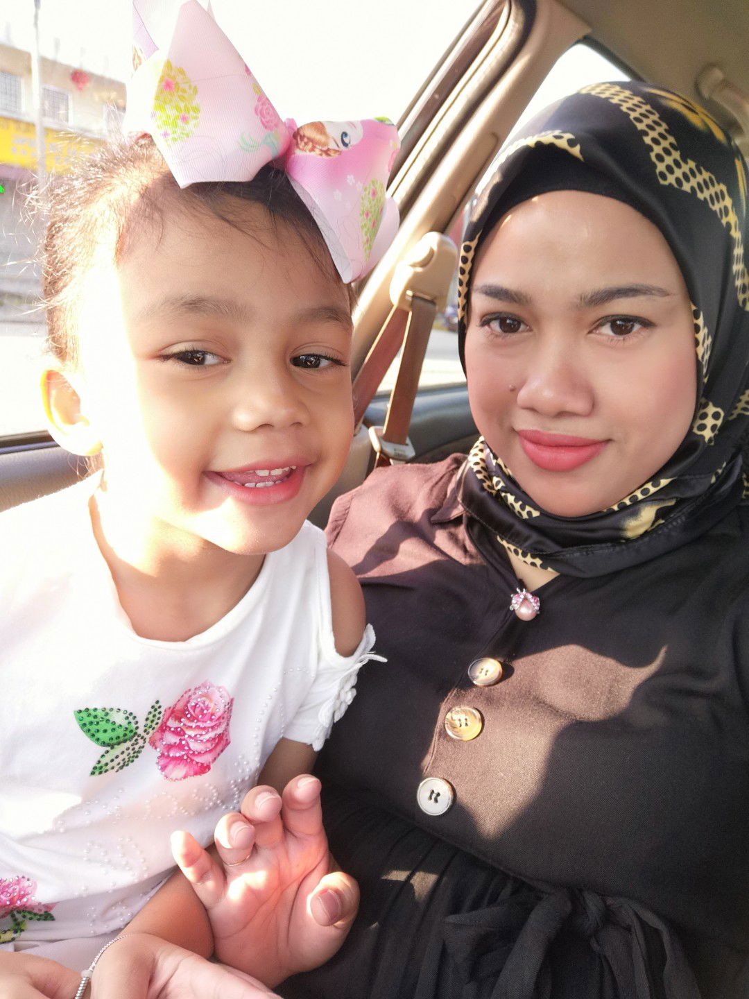 heliza wati profile icon