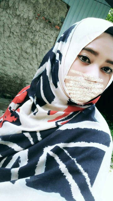 Dewi Arum profile icon