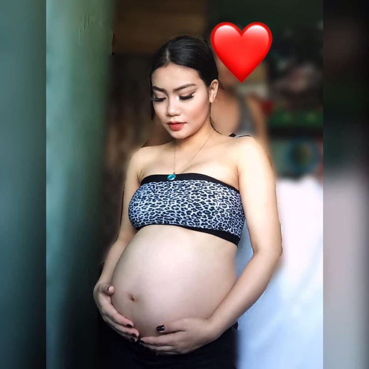 Karvelyn Monteclaro profile icon