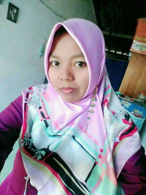 Siti Munawaroh profile icon