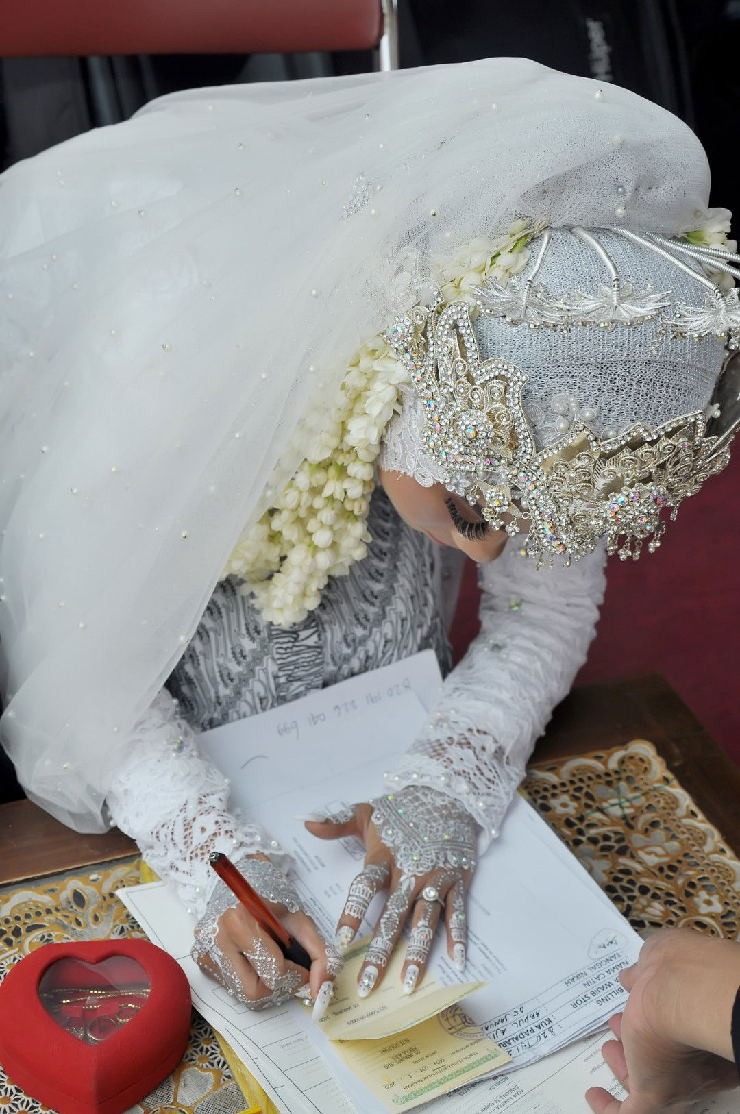 Siti Enes profile icon