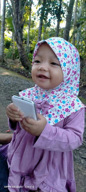 Pratiwii profile icon